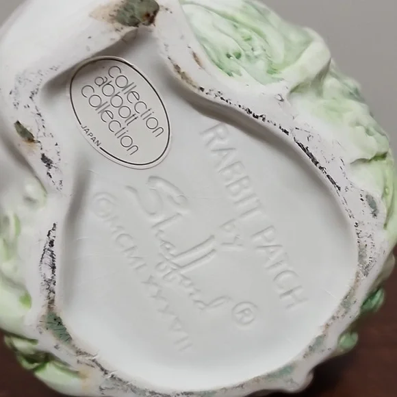 Beautiful Shafford Rabbit Patch Vase - Picture 8 of 11